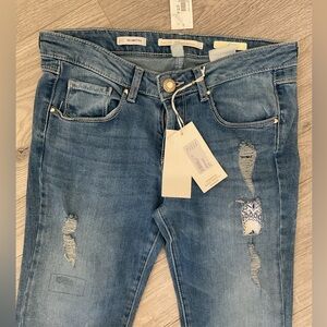 NWT Gaudi Sigaretta Ely BF Capri Rinse Straight Leg Women Distressed Jeans